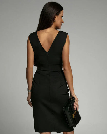 Fresia™ | Fitted Dress with V-Neckline and Slit